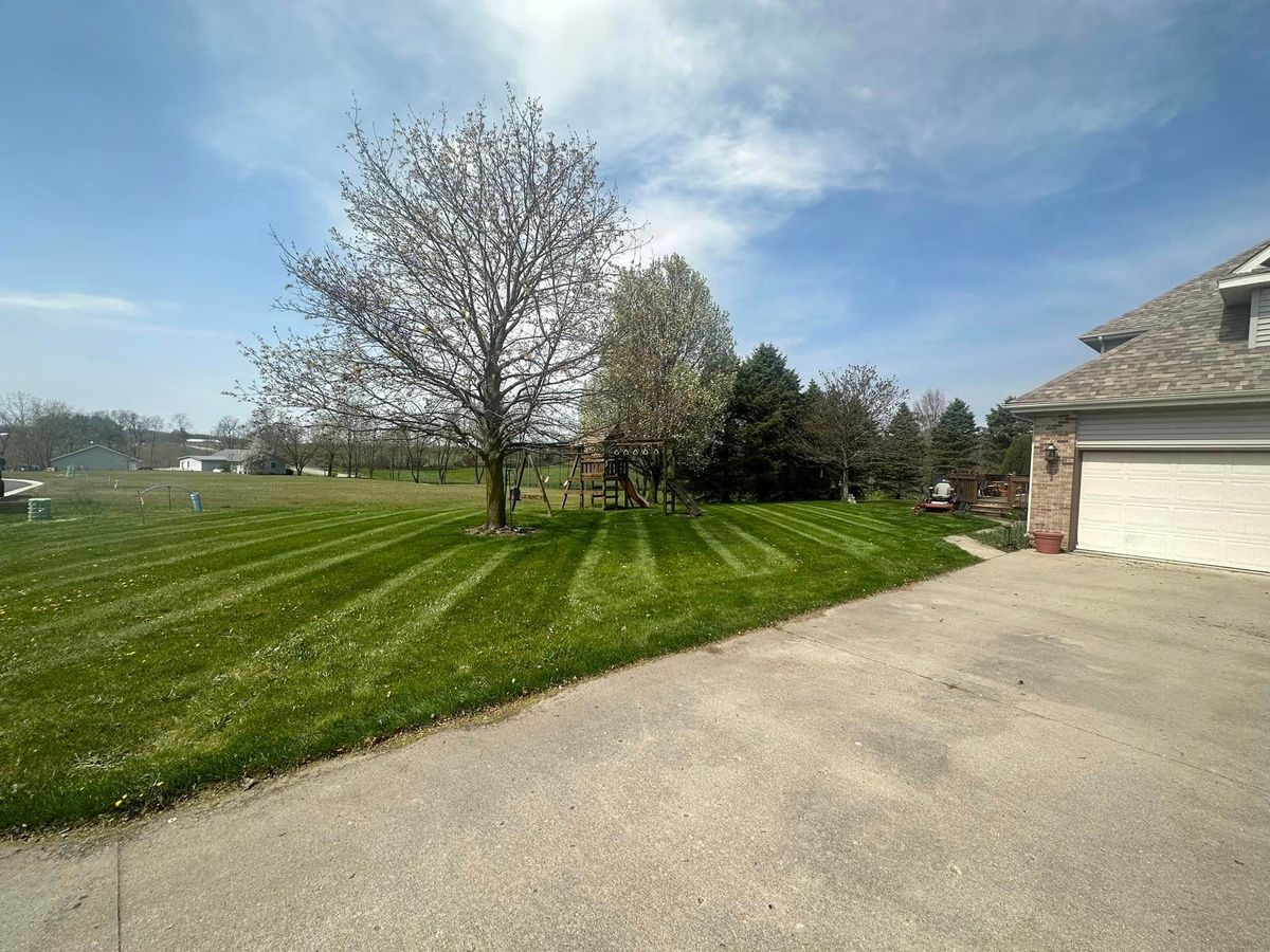 Seeding/Aeration/Fertilization for FIRST CLASS GRASS LLC in Syracuse, IN