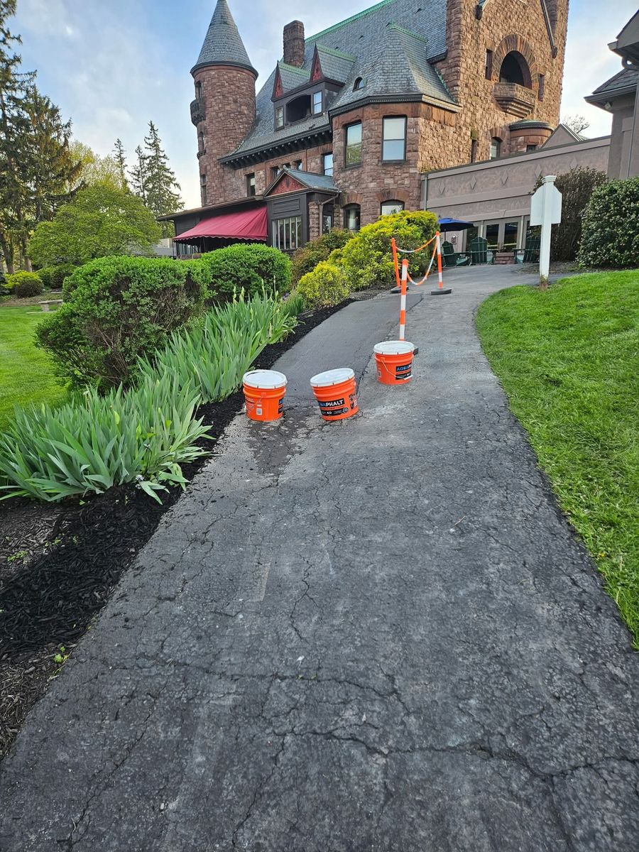 Sealcoating for Victory Driveway Sealcoating in Corning, NY