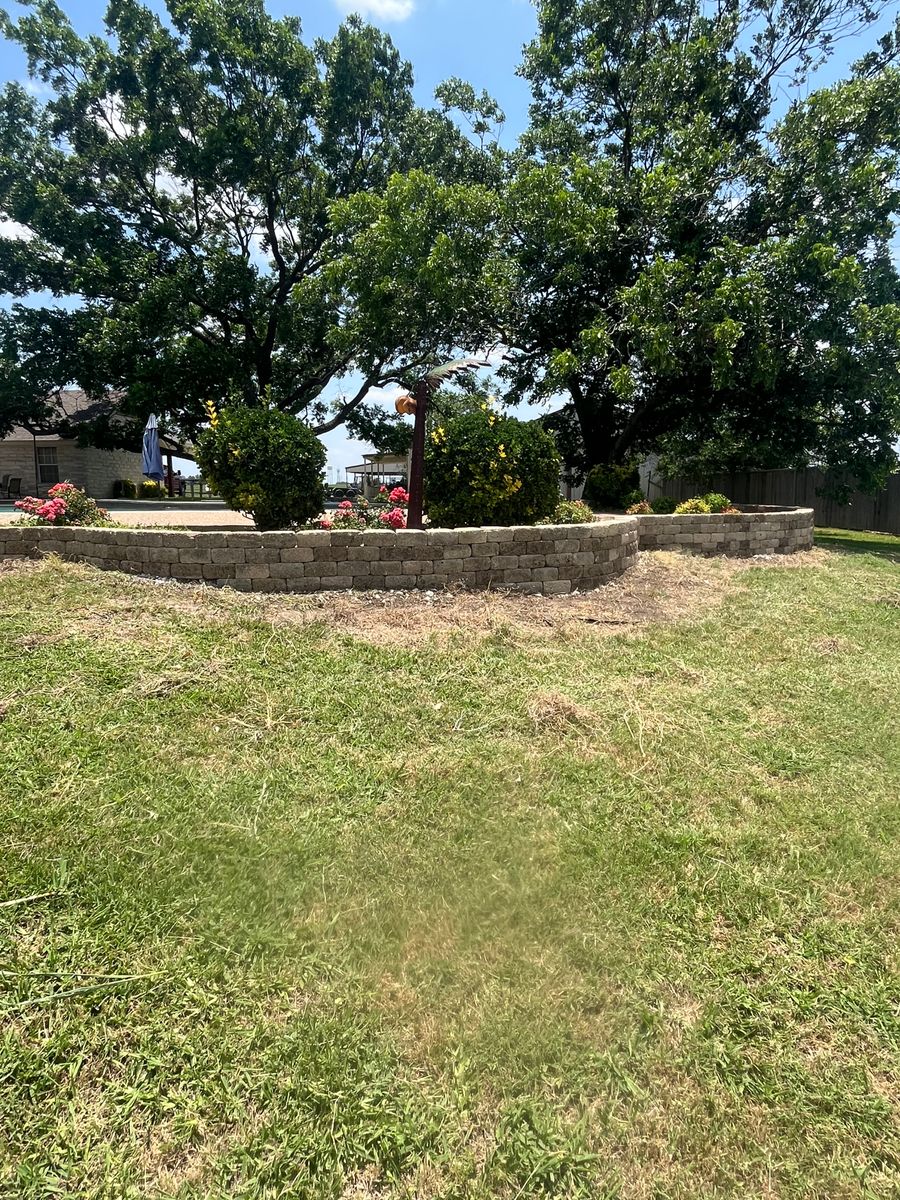 Retaining Wall Construction for Piña’s Lawncare in Waco, TX
