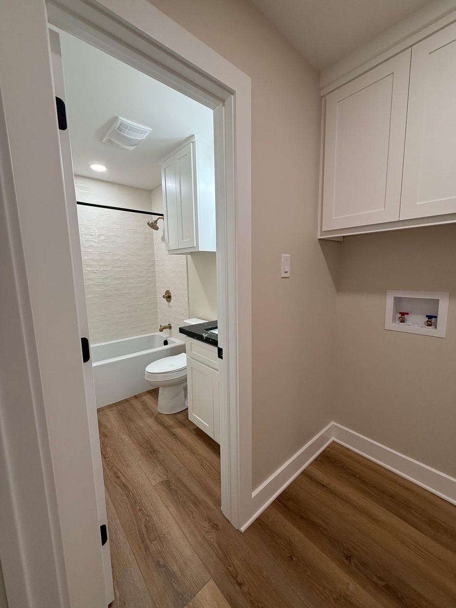 Flooring for Maverick Construction & Design in Caldwell,, TX