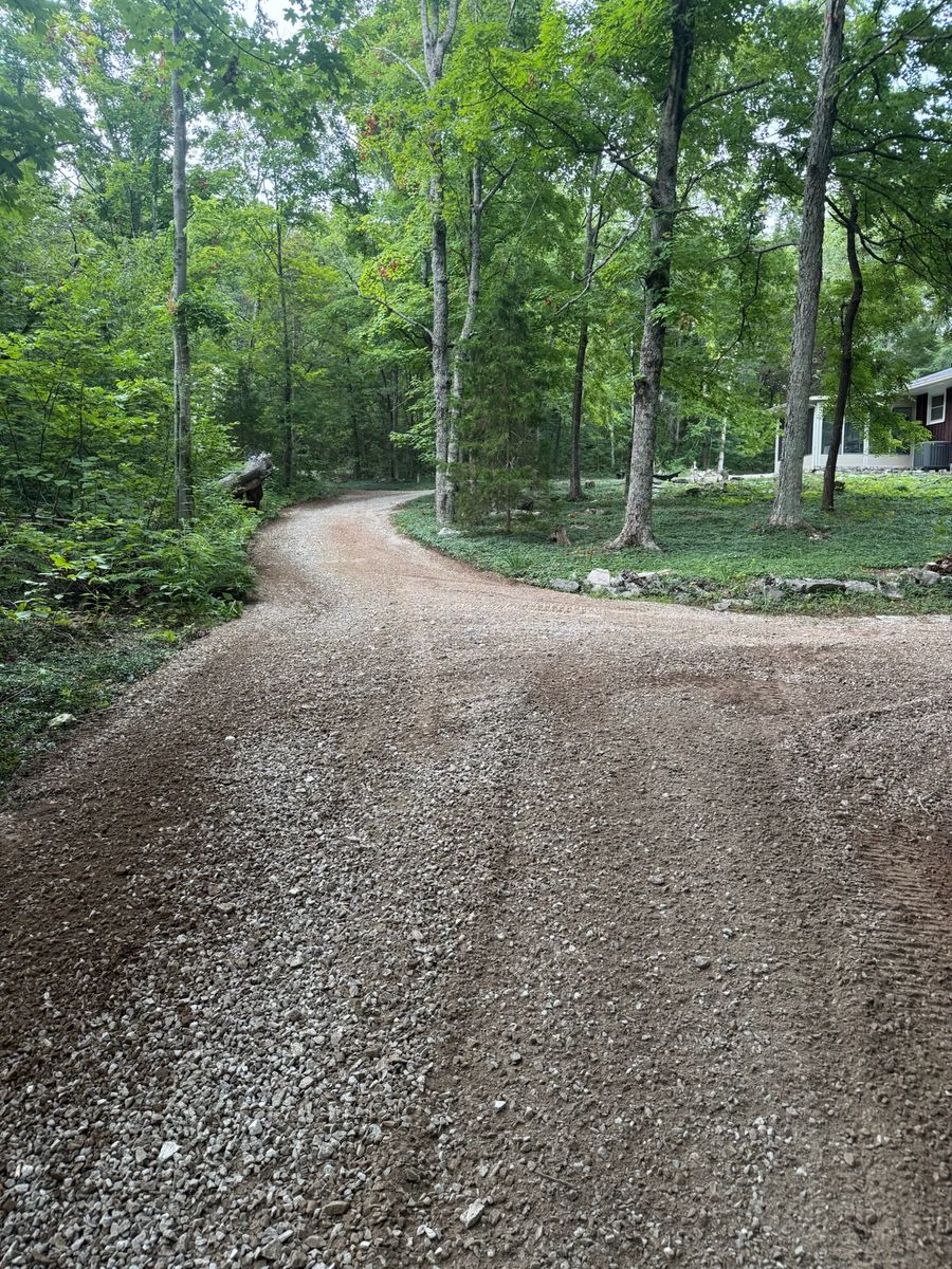 Gravel Services for DIRT PLUS LLC in Bowling Green, KY