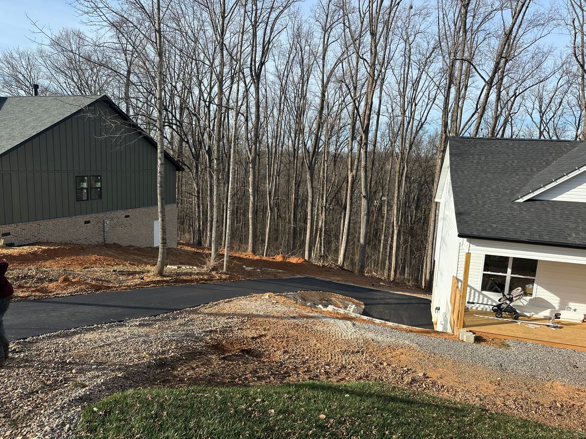 Asphalt Paving for Metzler Paving and Sealcoating LLC in Jacksboro, TN