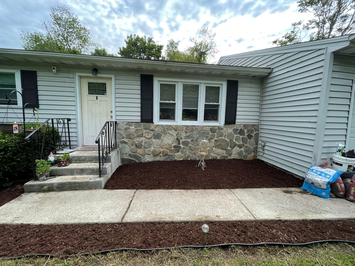 Planting & Garden Design for Ardisi Property Maintenance LLC in Poughkeepsie, NY 