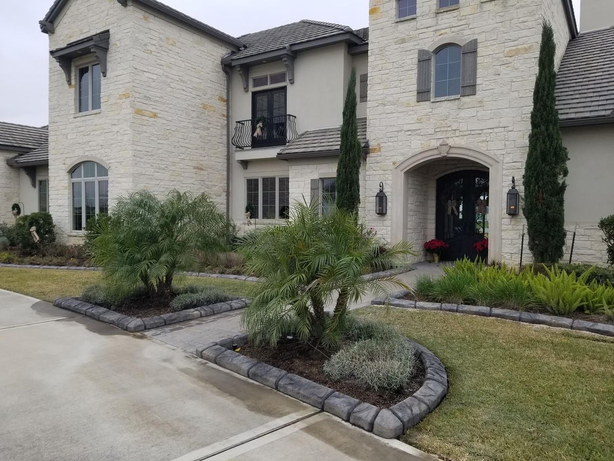 Landscaping for Texas Curb N Borders in Houston, TX
