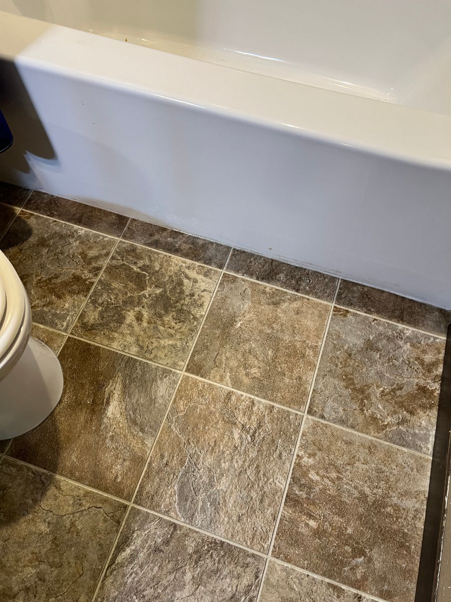 Bathroom Tiling for R. Royal Floors in Royalton, MN