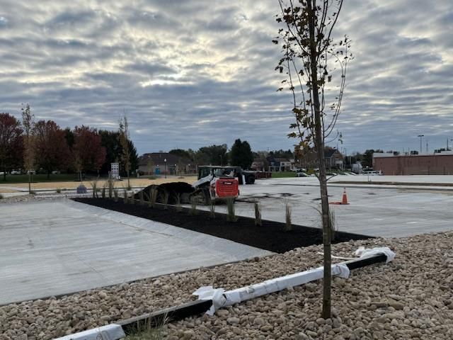 Commercial Landscaping for Norvell's Turf Management, Inc in Middletown, OH