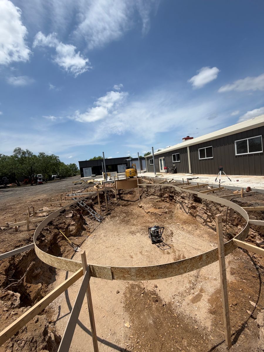 Custom Pool Design for Pool Queen Services in Del Rio, TX