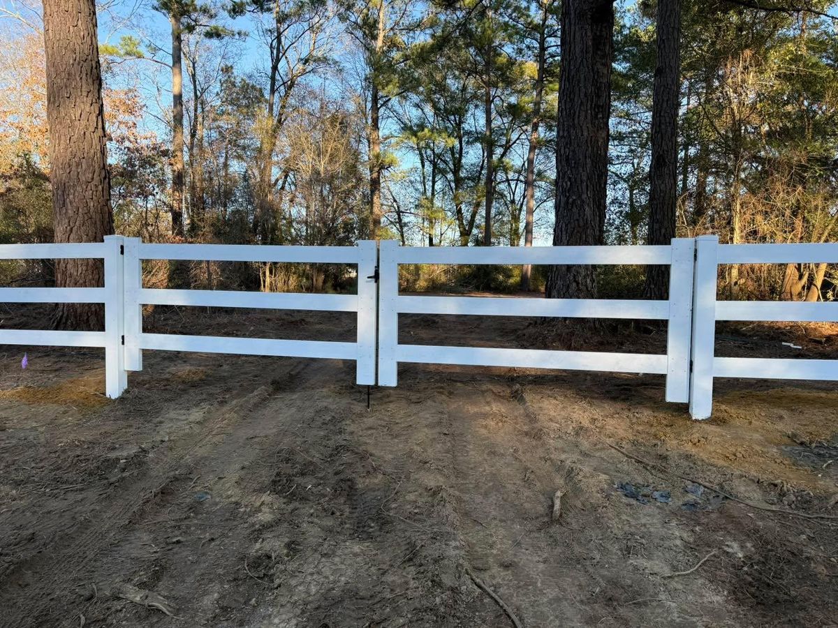Split Rail for 4 In The Fire Fencing LLC in Darlington, SC