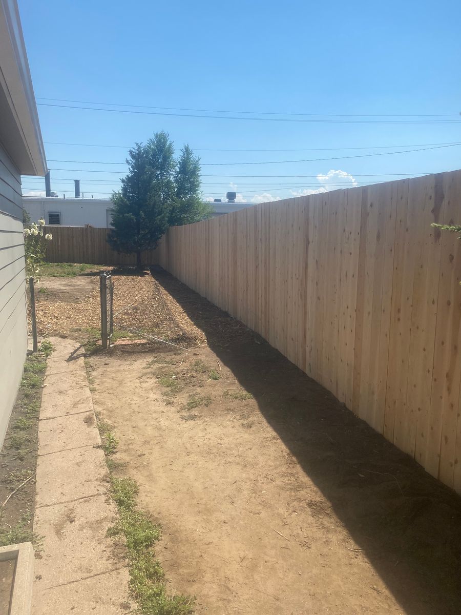 Fencing for  LG Contractors in Denver, CO