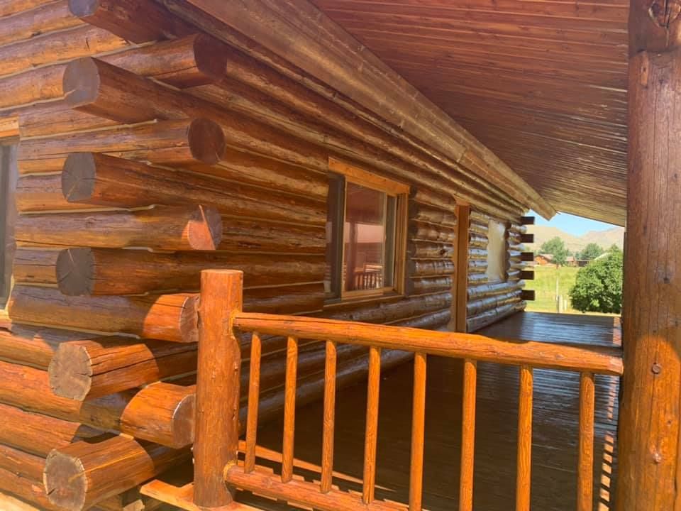 Staining for True Blue Logworks LLC in Corvallis, MT
