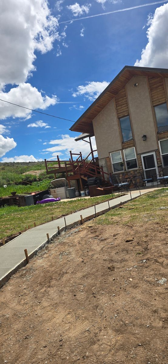 Sidewalk Installation for Pando & Duarte Concrete LLC in Craig, CO