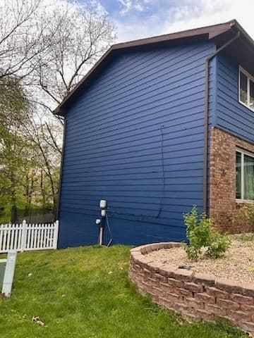 Staining for Mike Paints in Peoria, IL