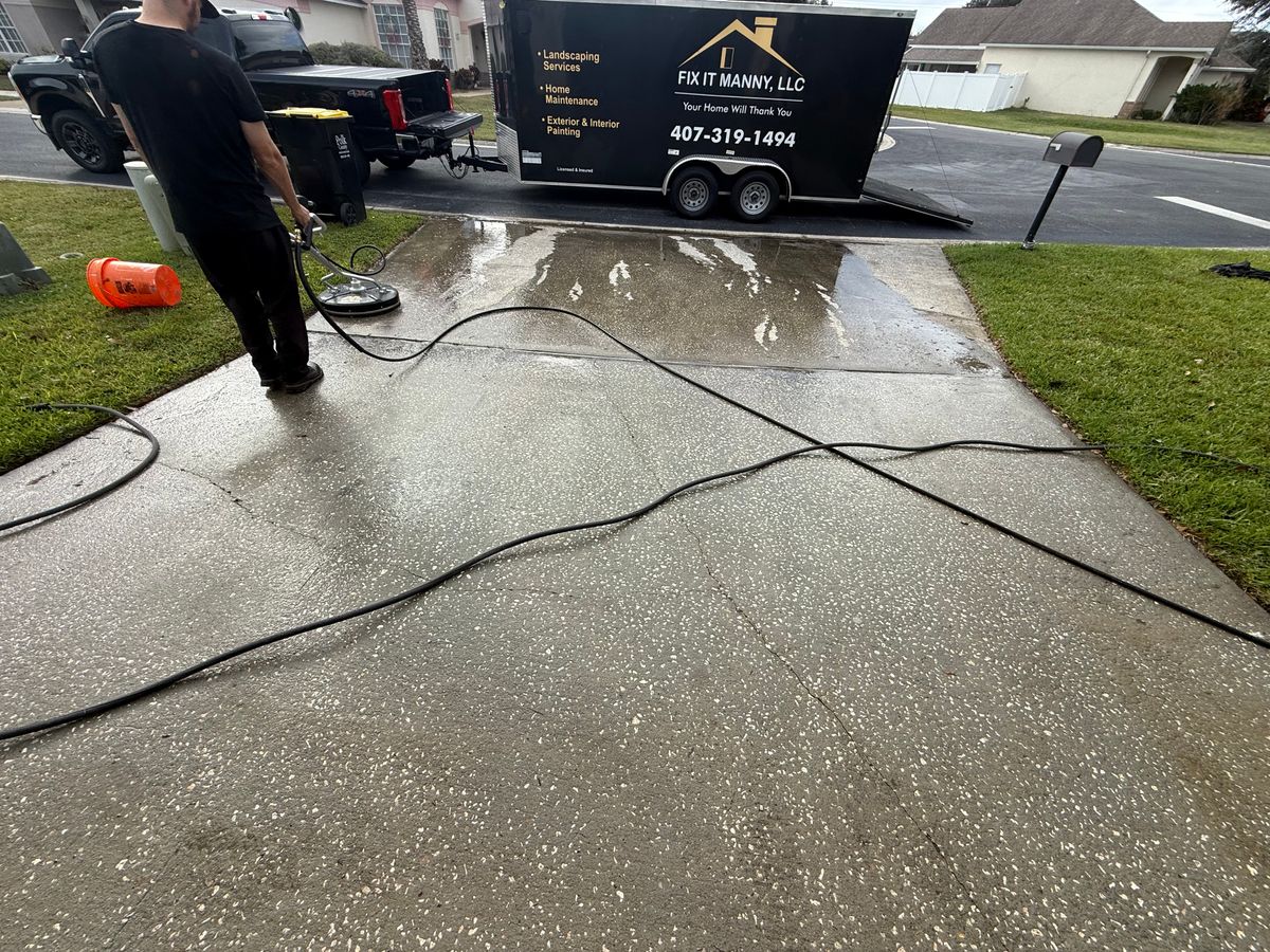 Pressure Washing for Fix It Manny in Clermont, FL