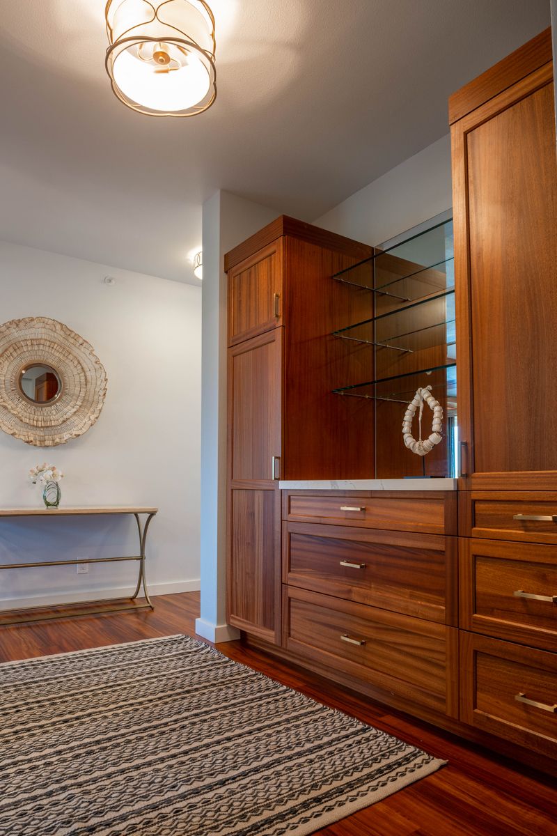 Custom Cabinetry for Alexander's Designs & Remodeling LLC in Kahului, HI