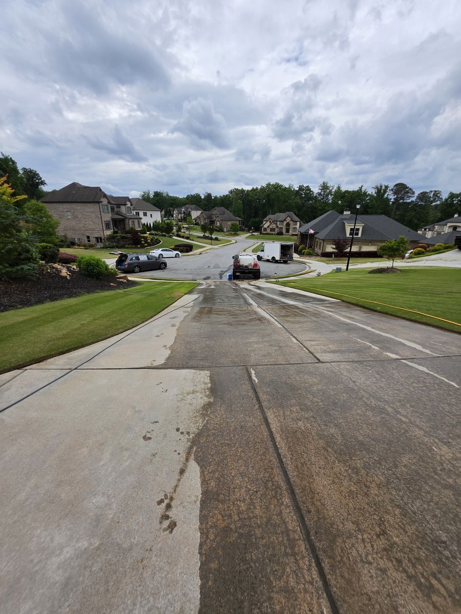 Driveway and Sidewalk Cleaning for MBM Window Cleaning in Gwinnett County, GA