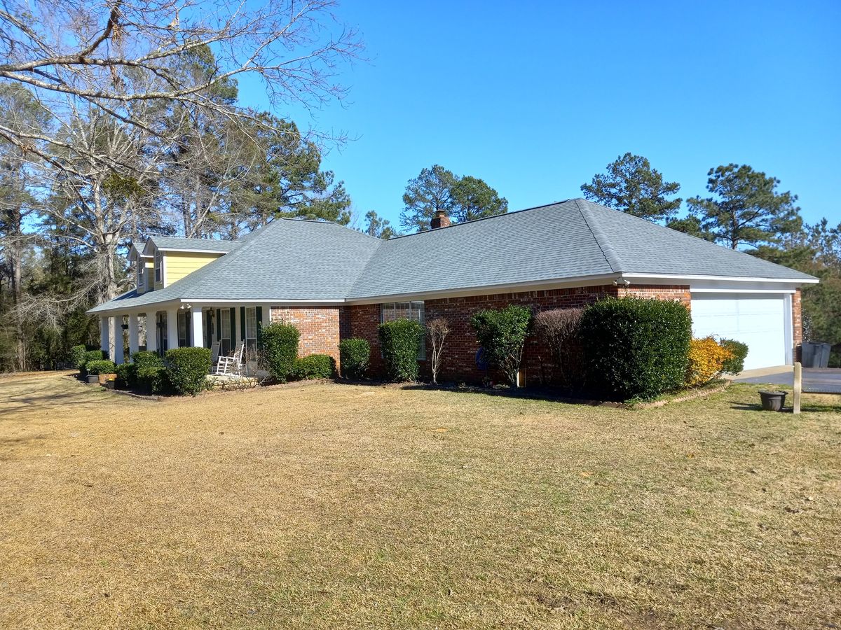 Roofing Installation for H & R Roofing And Construction  in Union, MS