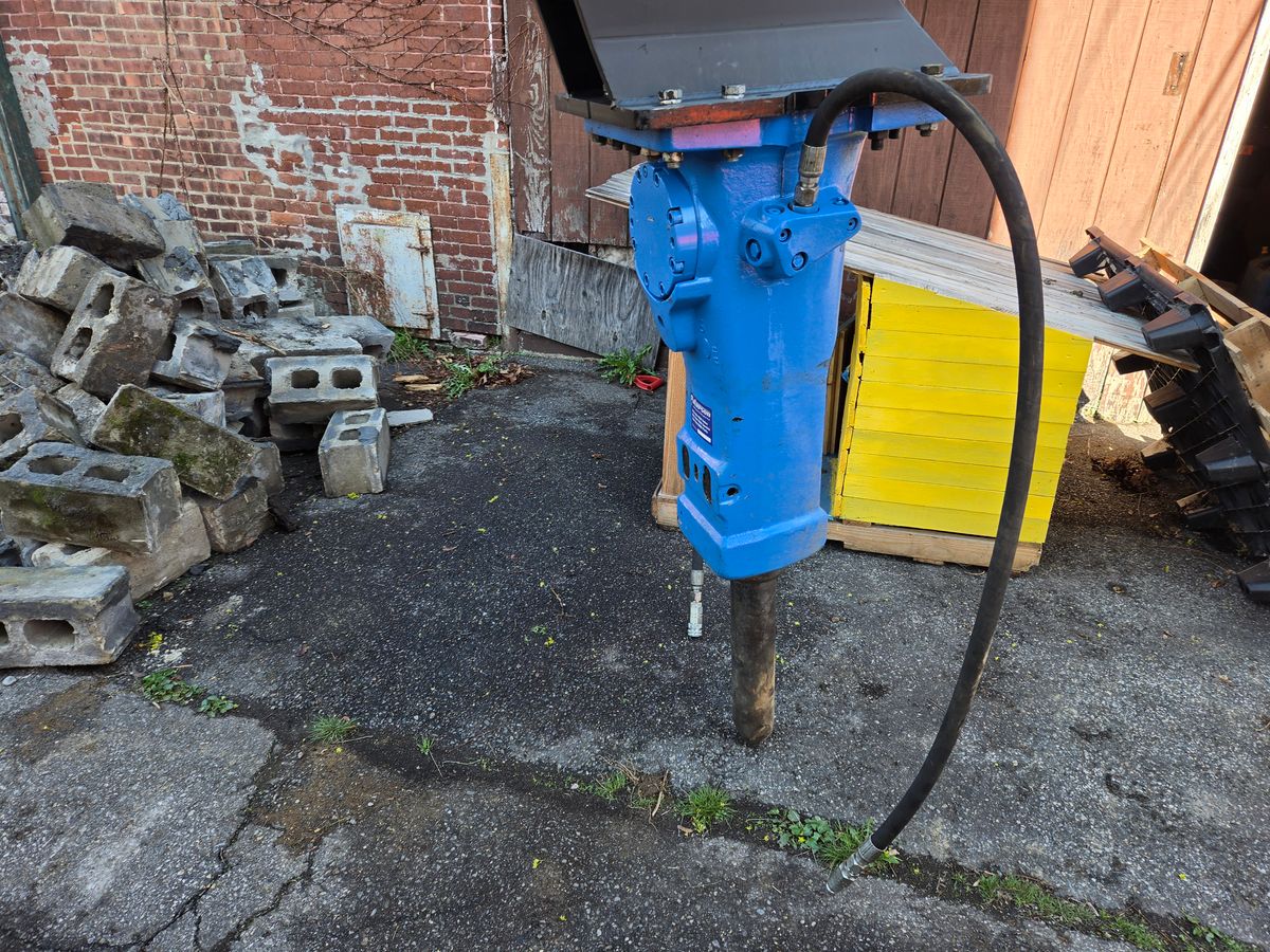 Hammer service for MJS Excavating in Hardwick, MA