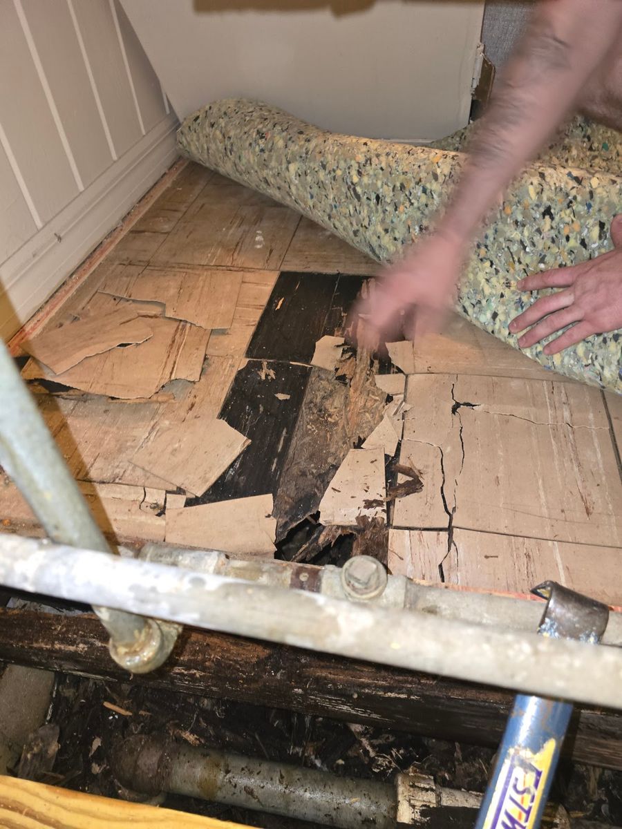 Minor Plumbing for T & R Grantham Enterprises in Crestview, FL