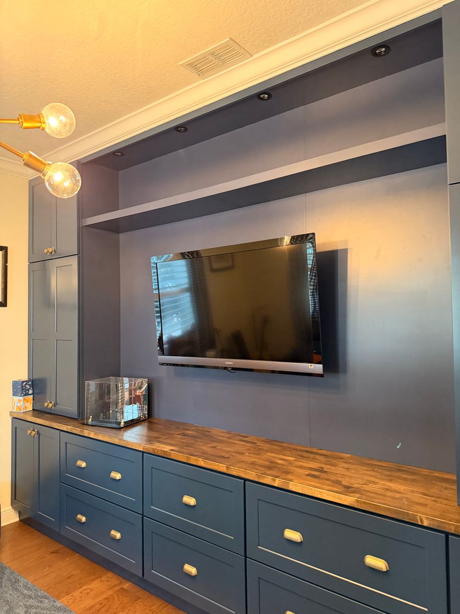 Built Ins for MJ'S TRIM INC. in Orlando, FL