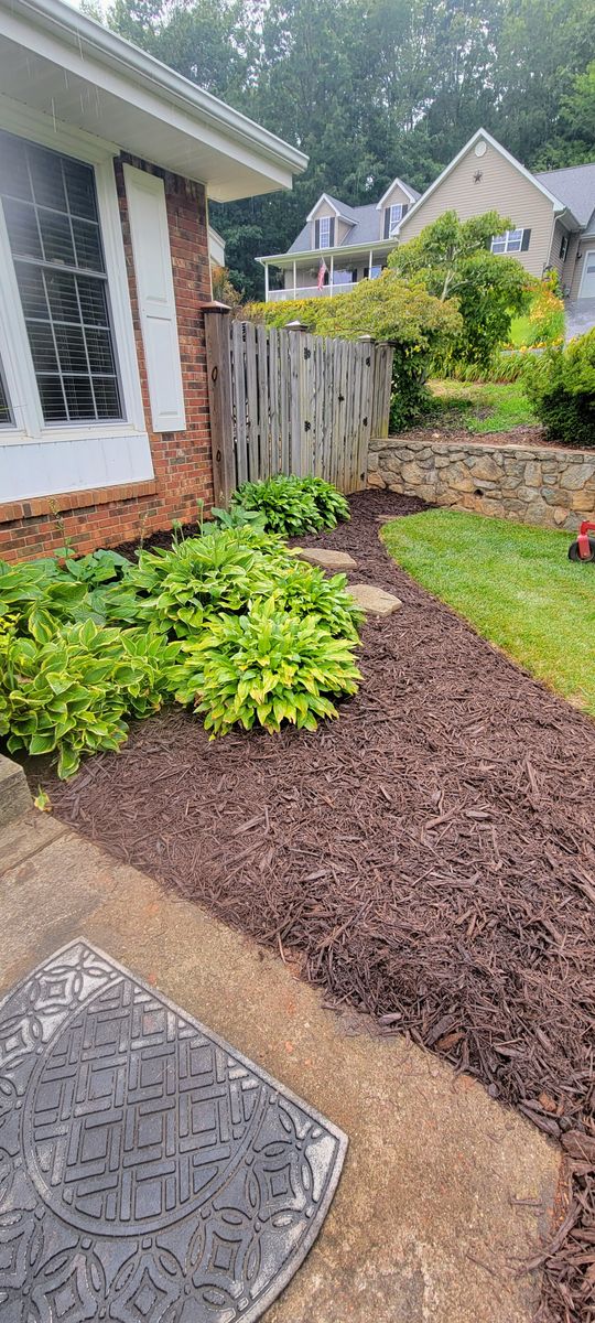 Mulching for C4 TrueVision Renovations in Asheville, NC