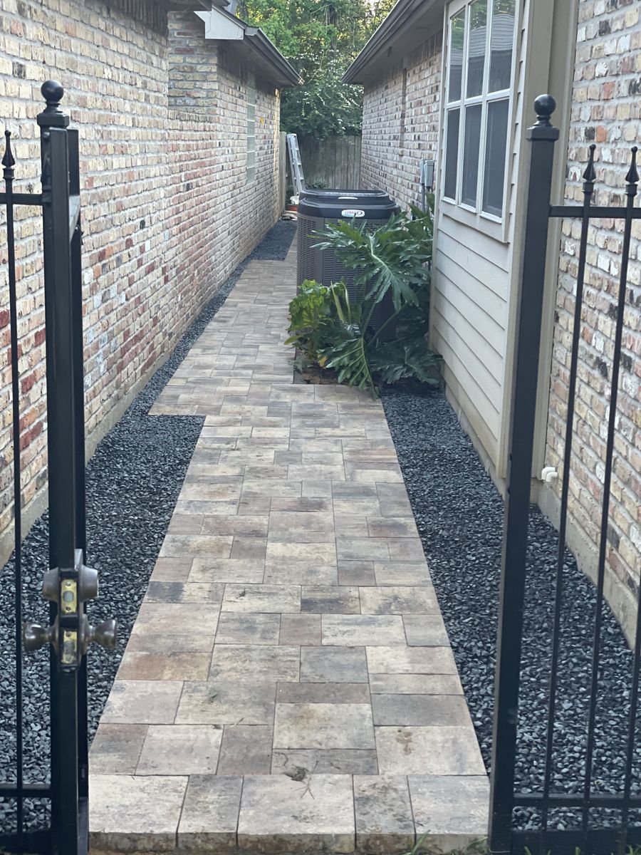 Hardscaping for Atlas Land Design in Creekside Park, TX