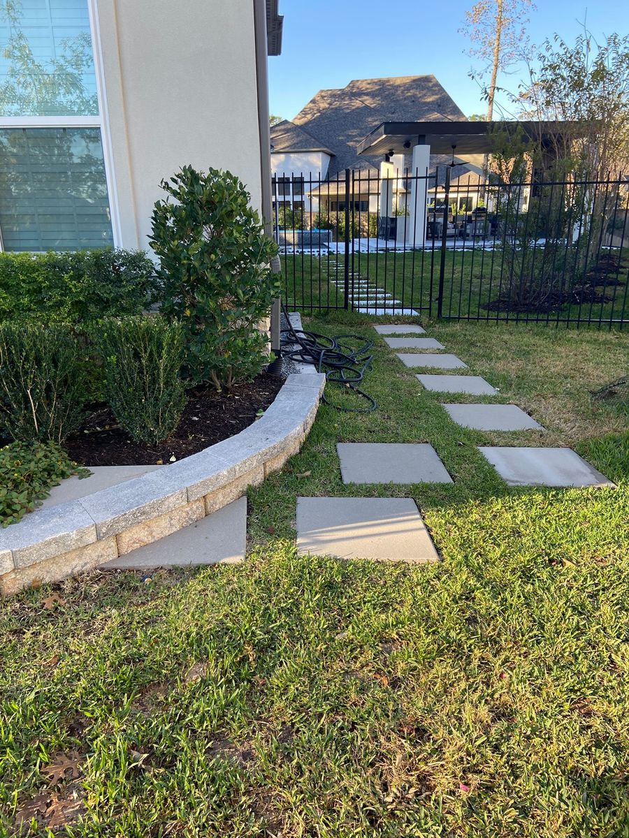 Hardscaping for Atlas Land Design in Creekside Park, TX
