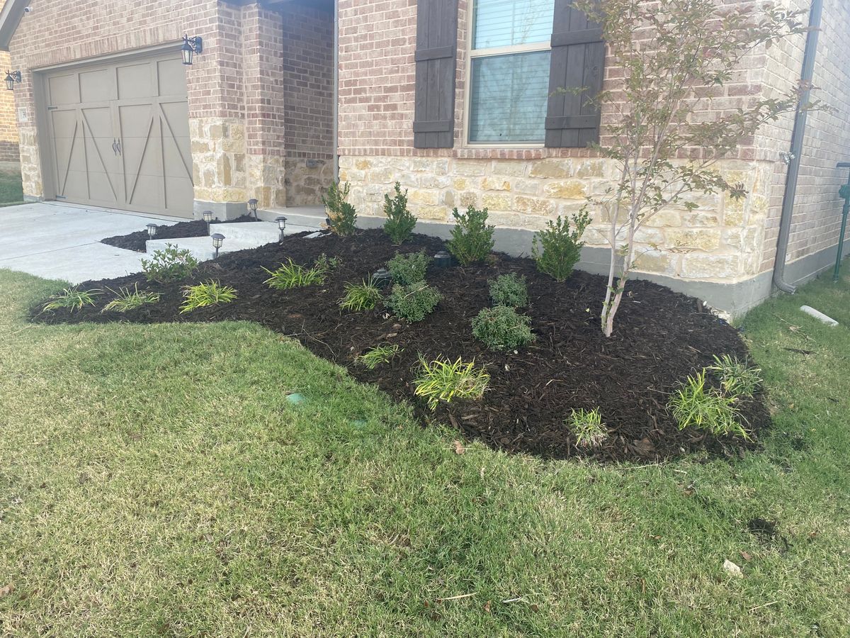 Flowerbed Clean Up and Mulch Installation for Veterans Pride Enterprises LLC in Denton, Texas