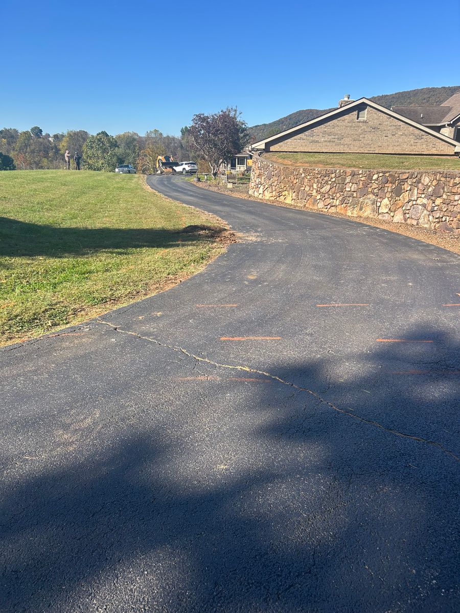 Sealcoating for James R Carter Paving in Roanoke, VA