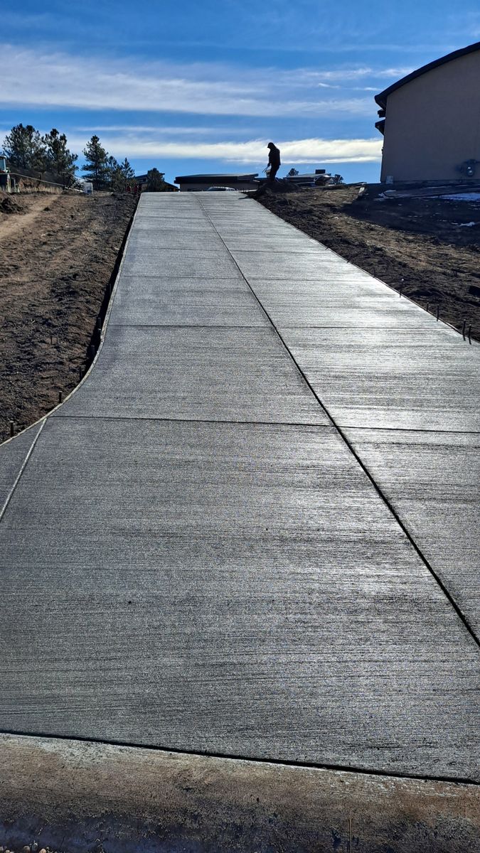 Concrete Driveways for Preciado Concrete LLC in Colorado Springs, CO