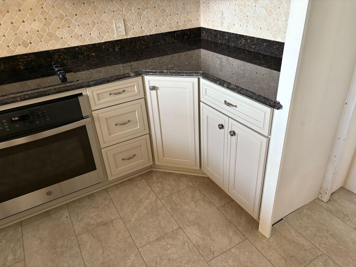 Kitchen and Cabinet Refinishing for NXT Generation Painting in Cookeville, TN