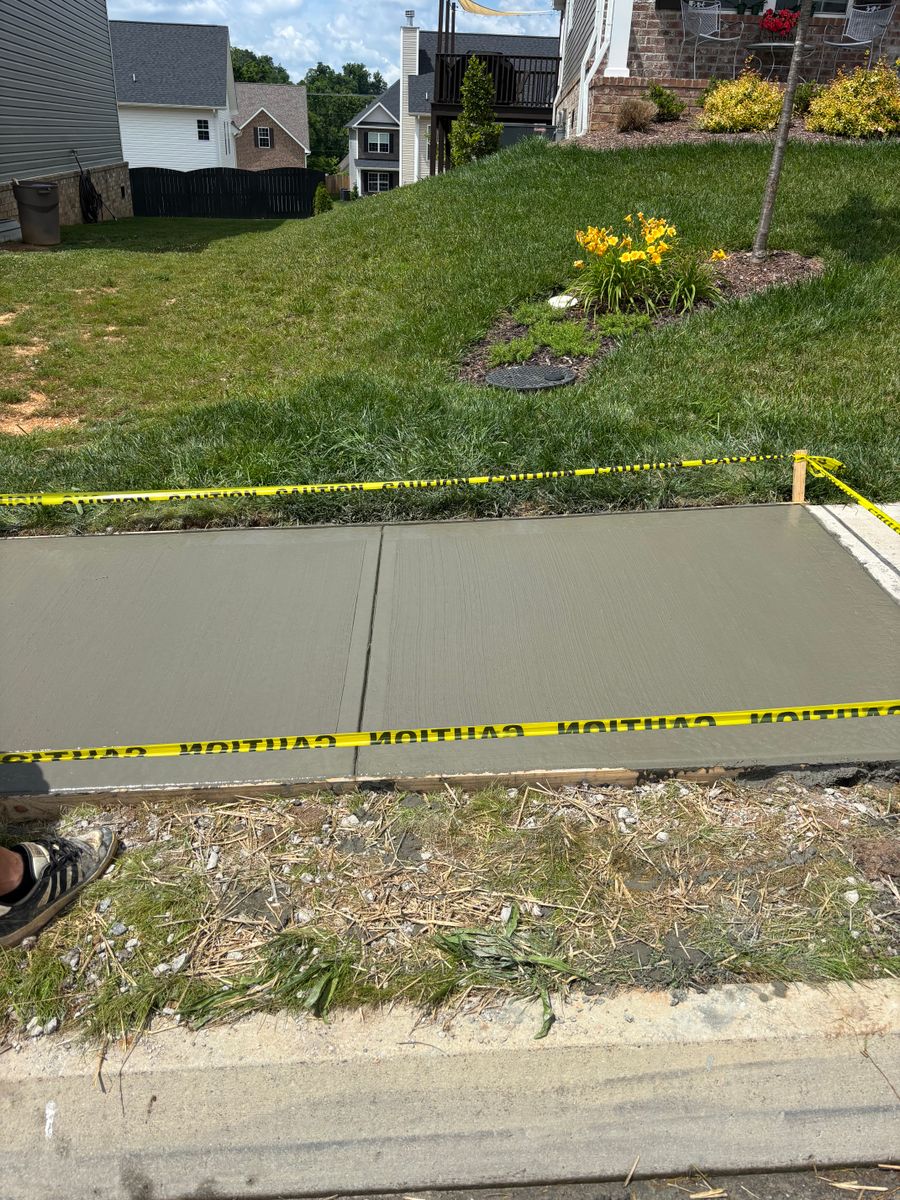 Sidewalk Installation for Tommy Moore Construction in Anderson County, TN