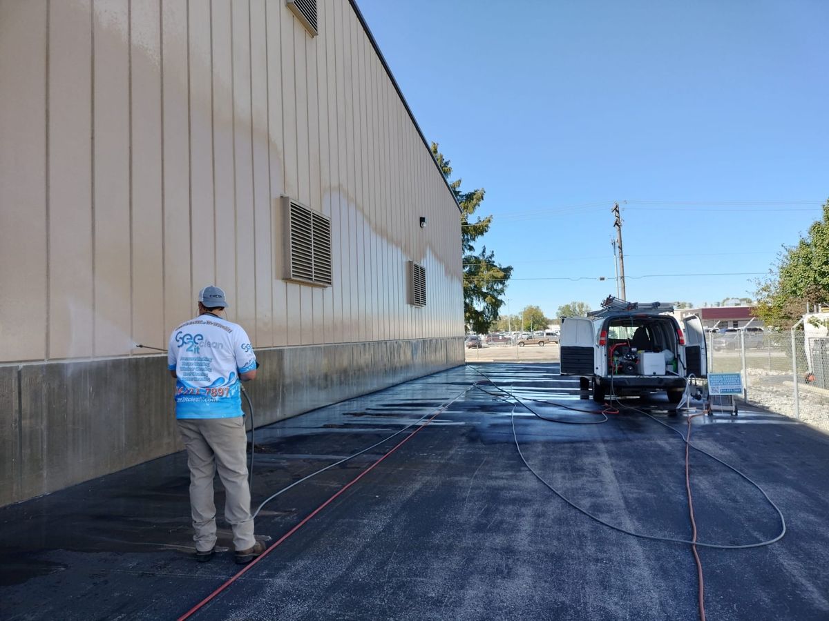 Commercial Window Cleaning for See2it Clean in St Louis, MO