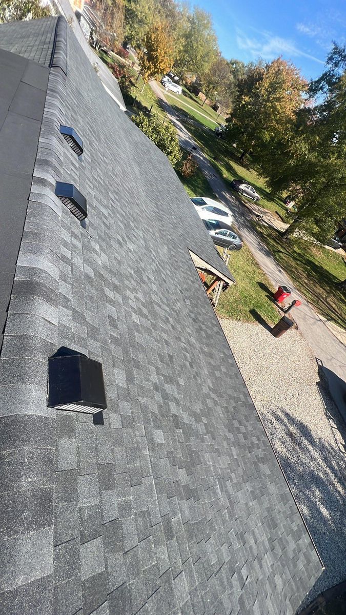 Shingle Roofing systems for KY Gutter Pro & Specialty Roofing Systems in Monticello, KY