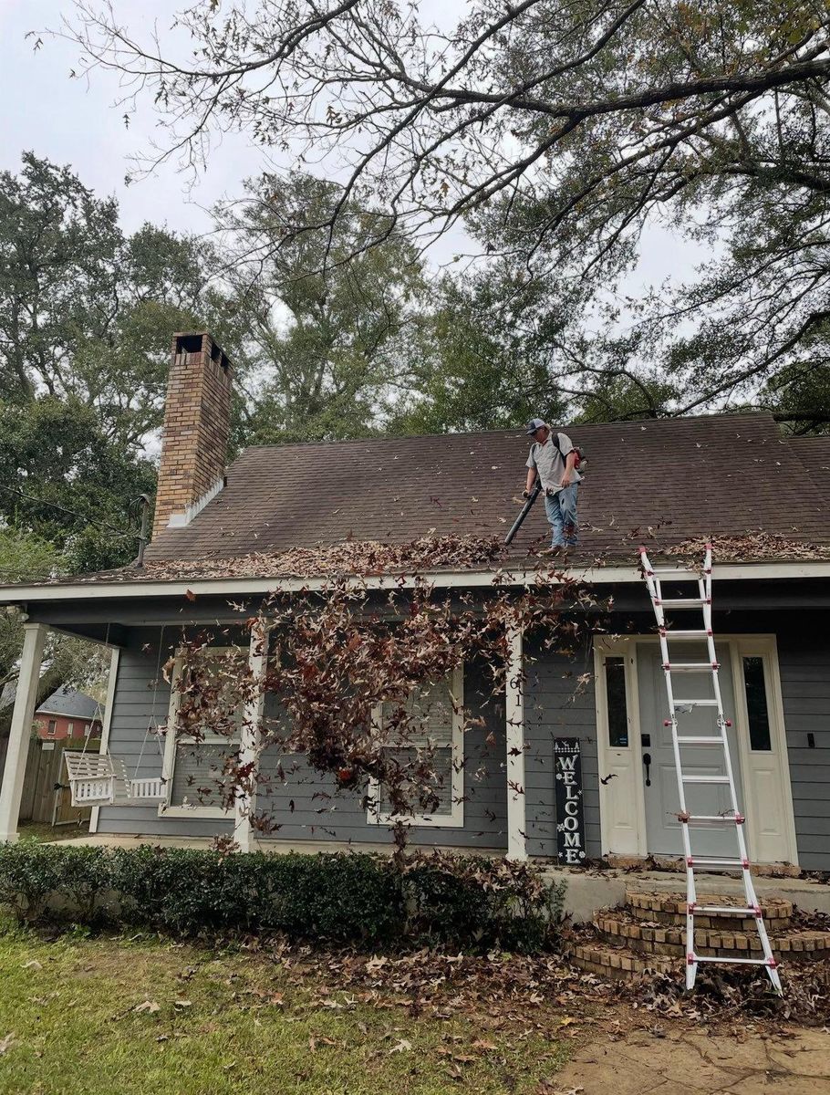 Landscape Maintenance for Enhanced Landscape in Daphne, AL