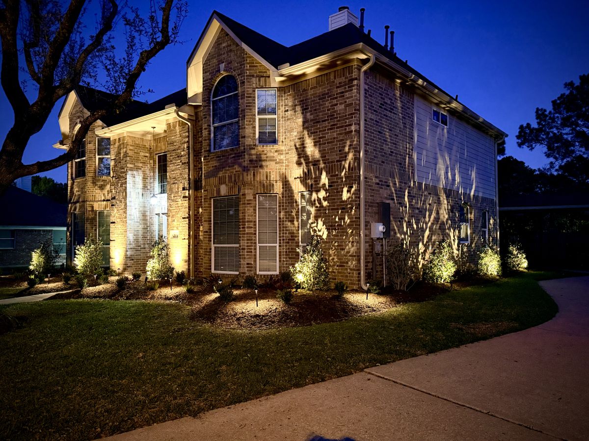 Landscape Lighting for Full Armor Landscapes in League City, TX