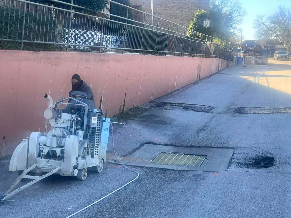 Concrete Cutting, Removal & Disposal Services for Midcities Concrete in Arlington, TX