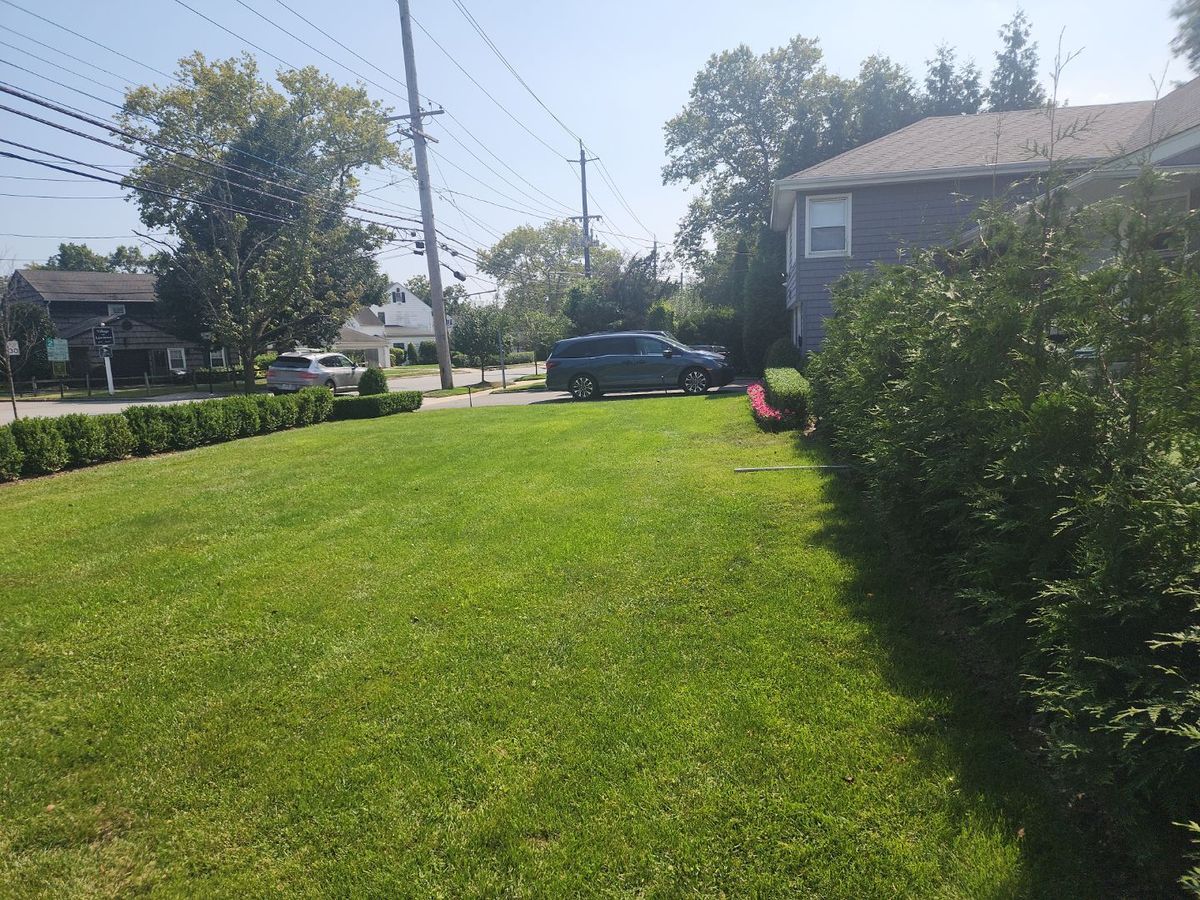 High End Residential Design & Install for Elegant Lawns & Landscaping in Inwood, NY