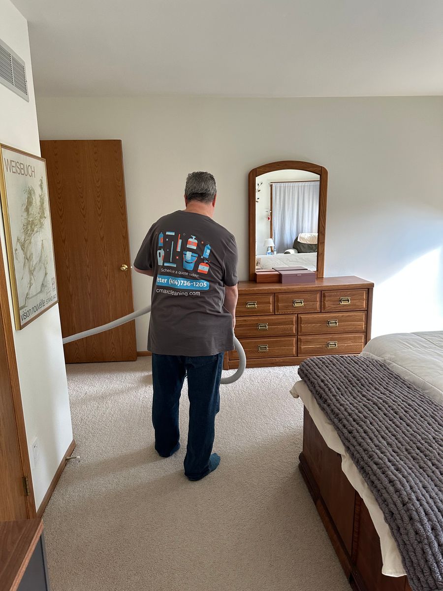 Residential Cleaning for C Max Cleaning in Milwaukee, WI