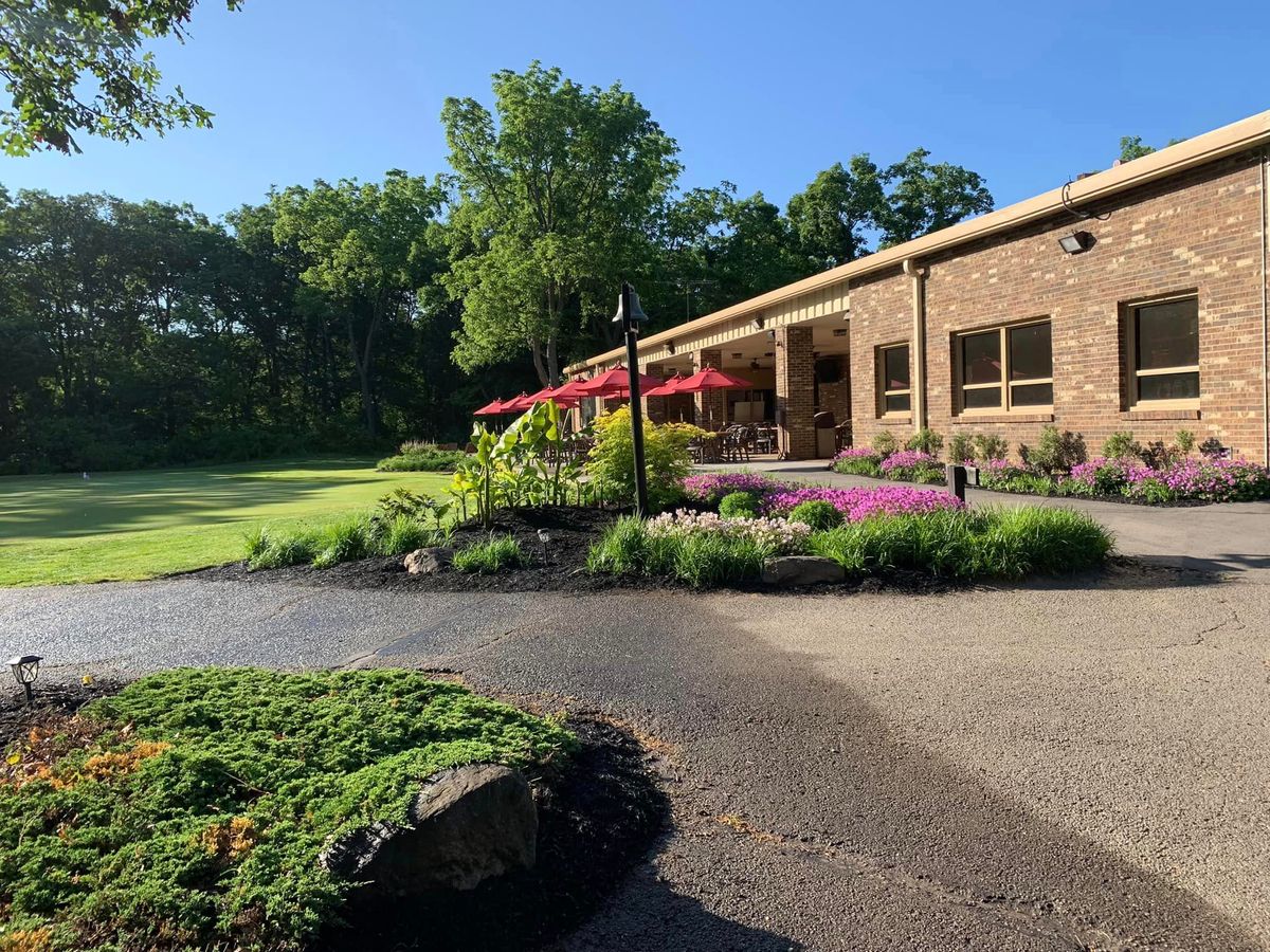 Mulch Installation for Higgins landscaping LLC in West Jefferson, OH