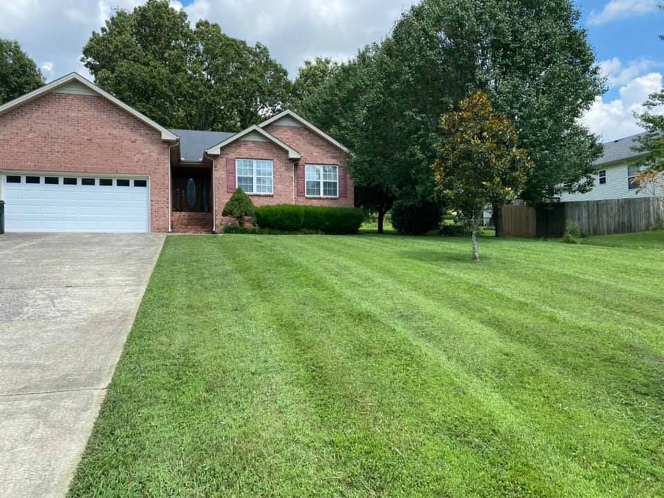 Mowing for Pro Lawn and Landscape in White Bluff, TN