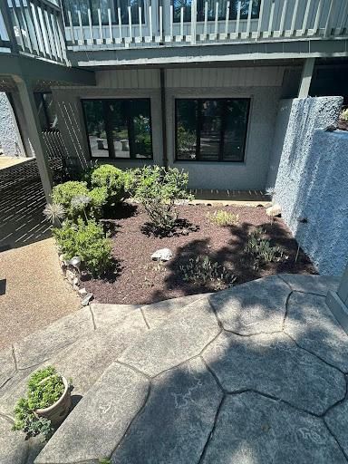 Mulch Installation for Absolute Lawn Solutions LLC in Sutherland, VA