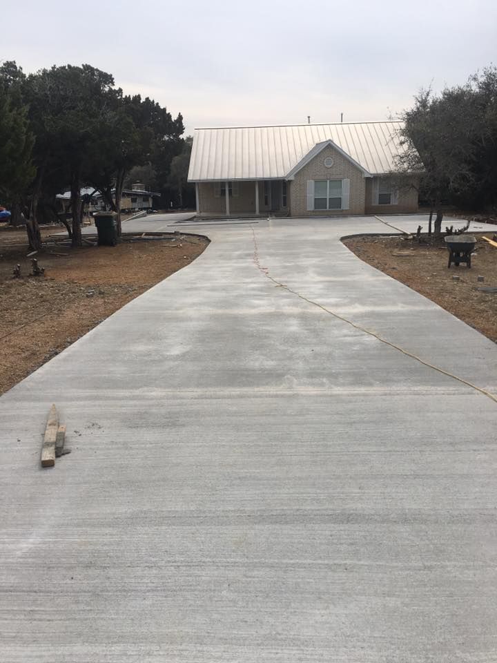 Driveways and Sidewalk Installation for United Concrete Construction L.L.C in San Marcos, TX