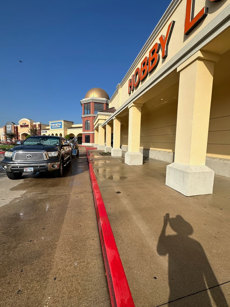 Sidewalk Cleaning for Power Pressure Wash in Houston, TX