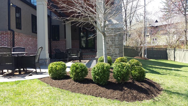 Mulch Installation for Buckeye Lawns & Landscaping LLC in Millersburg, OH