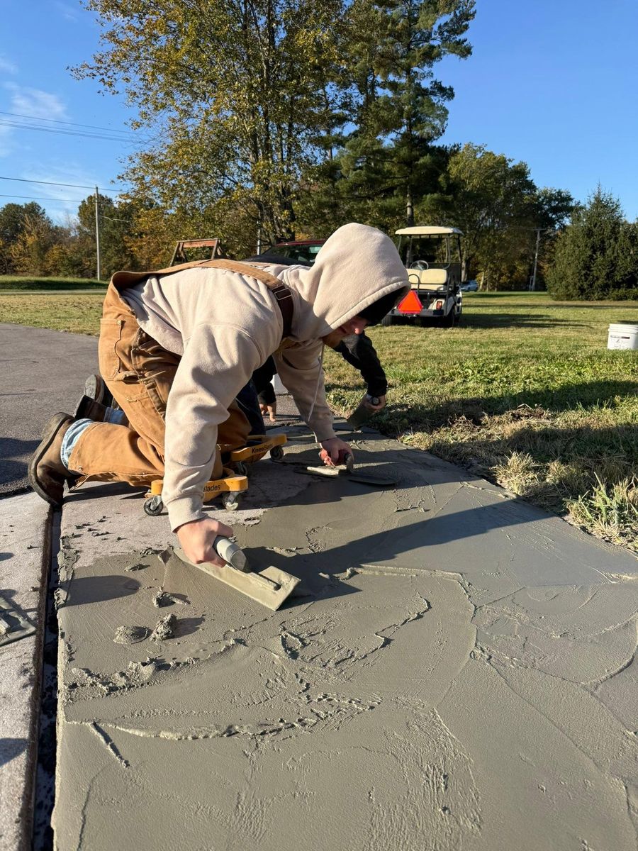 Driveways & Sidewalks for Whitfield Concrete Construction in Solsberry, IN