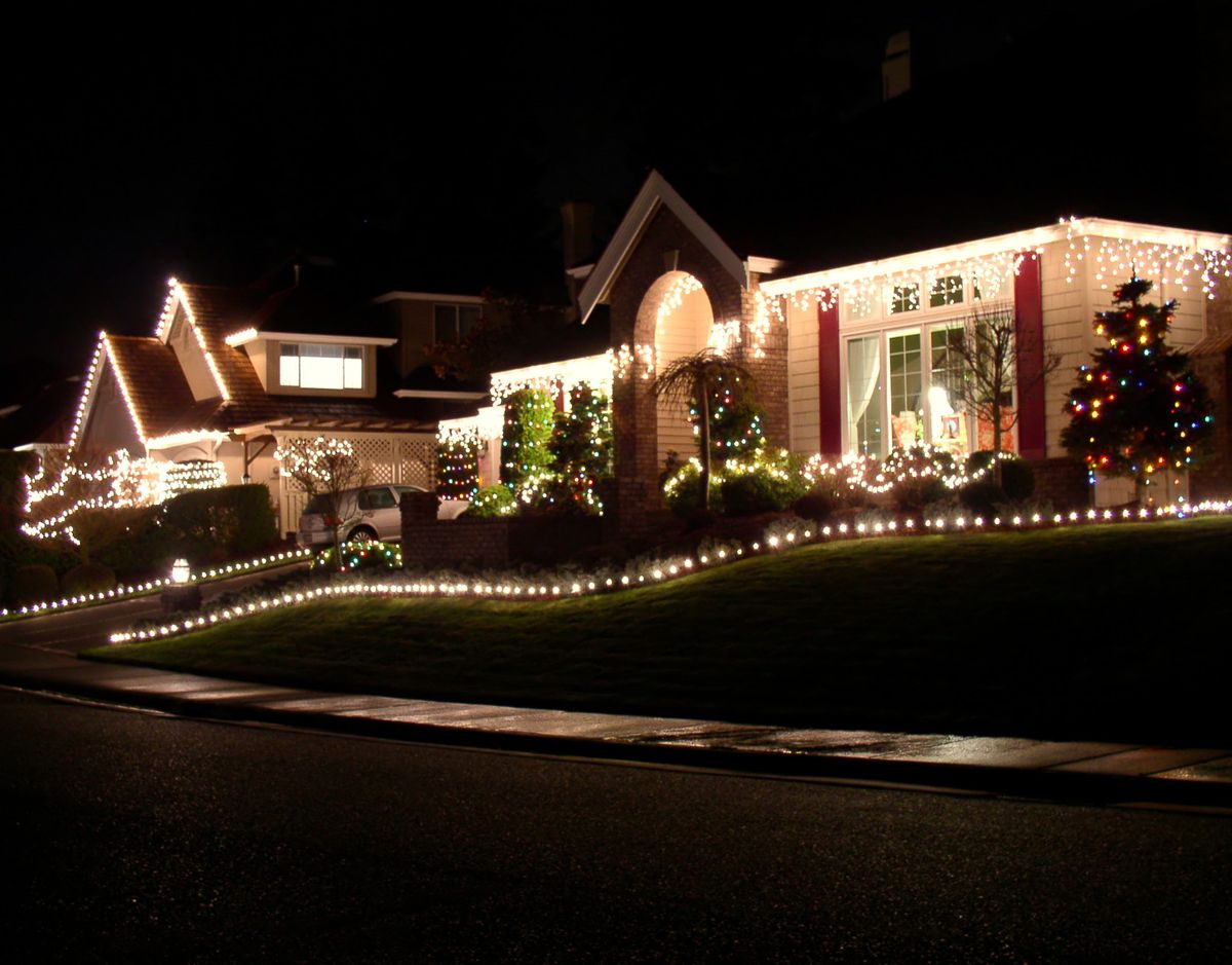 Holiday Lighting for Noble Night Lighting in Saint John, Indiana