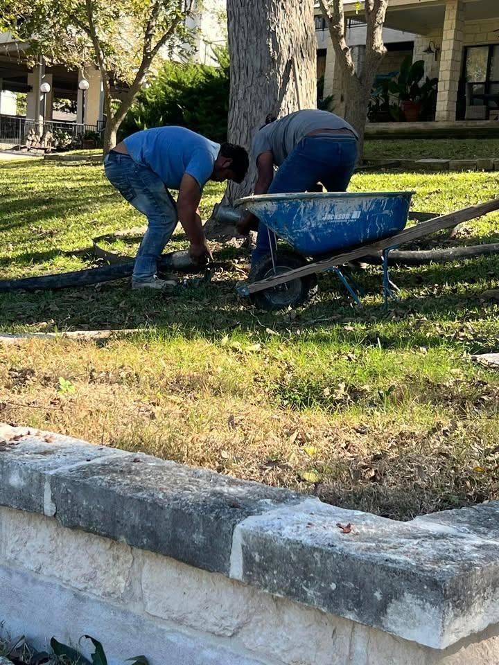 Day Laborer Hourly Rates for King Services in Seguin, TX