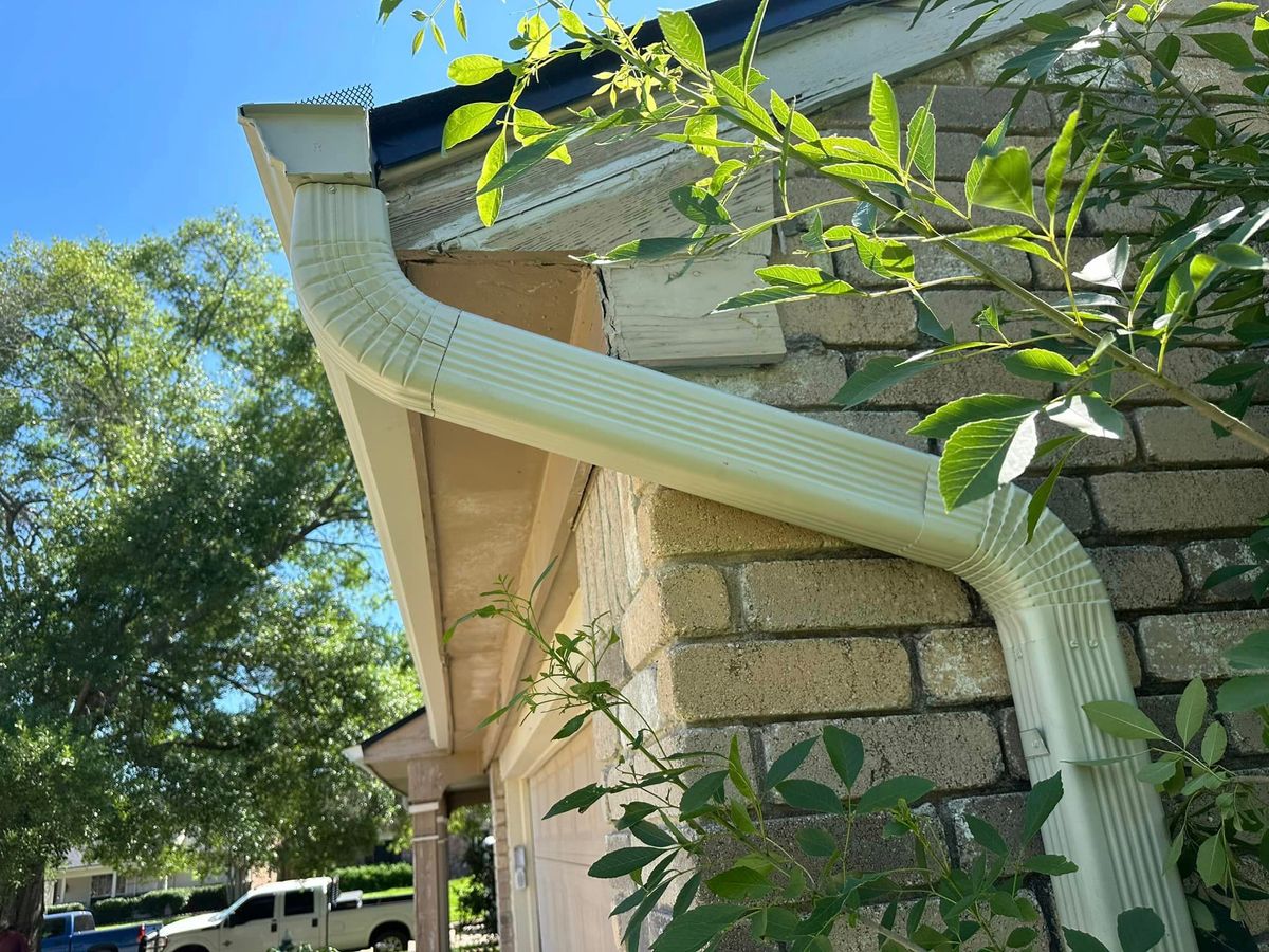 Gutter Installation for Premier Seamless Gutters in Houston, TX