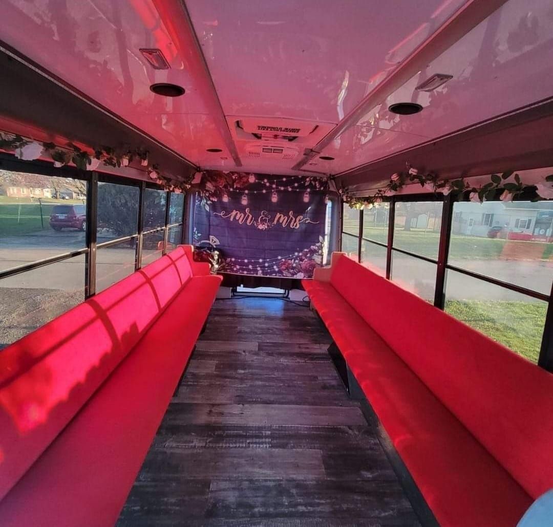 Party Bus Rental for First Class Limos and Event Planning in Springfield, OH