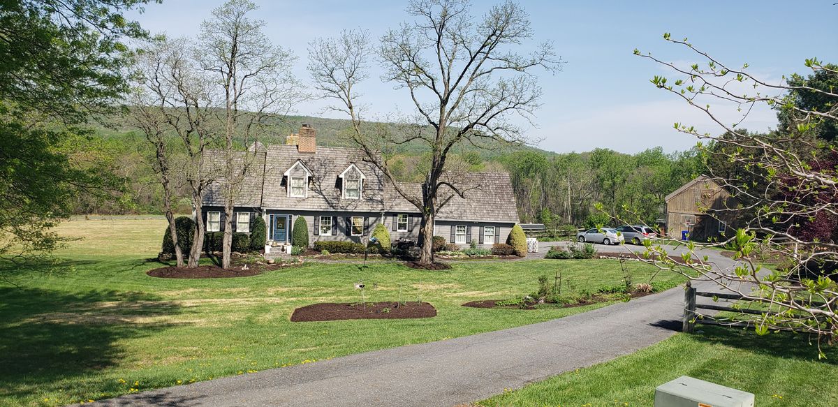 Mulching for Clean Cut Lawns & Landscaping in Dickerson, MD